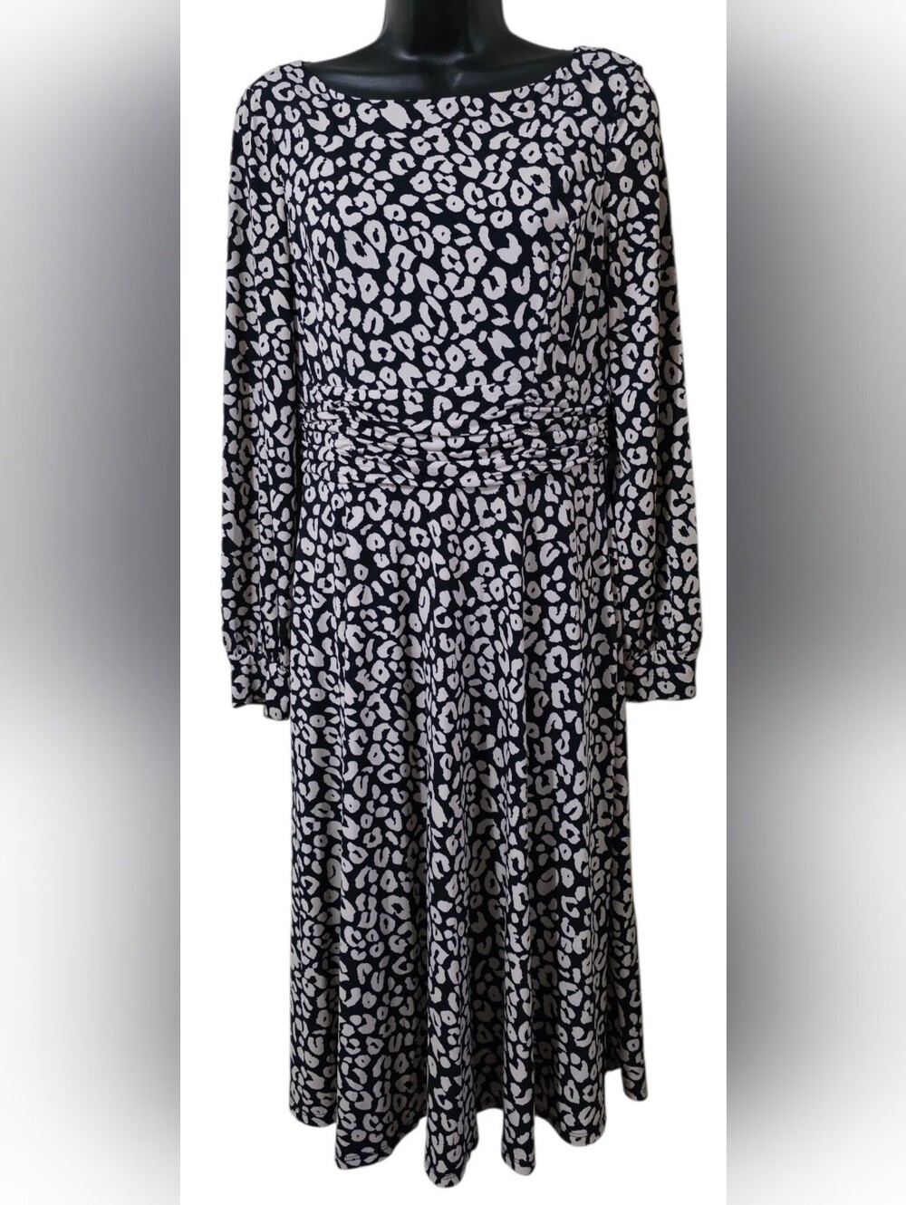 Jessica Howard Leopard Print Long Sleeve Dress
